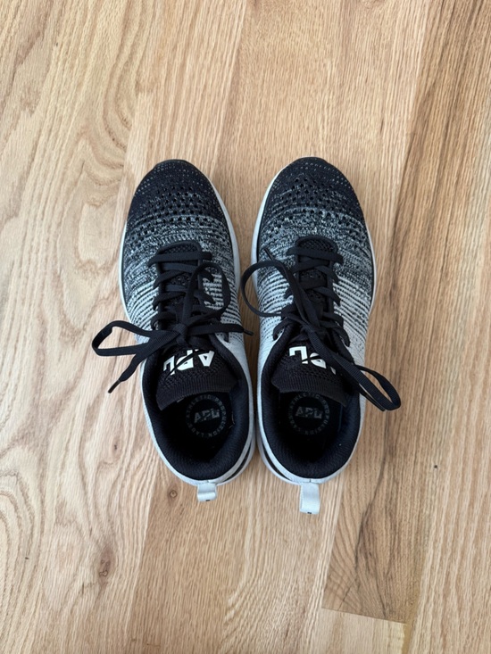 APL Men’s Techloom Pro Sneakers Black White Men’s Size 7 main image 5
